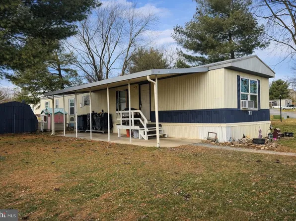 21 Willow Tree Ln, Dover, PA 17315