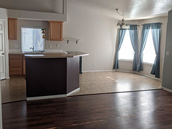 Kitchen / Dining