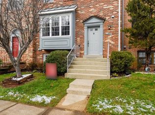 3962 Rosebay Ct, Fairfax, VA 22033