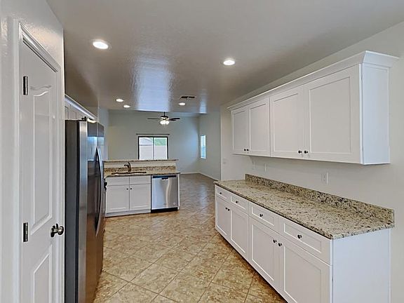 3rd image of 2716 W Kristina Ave
