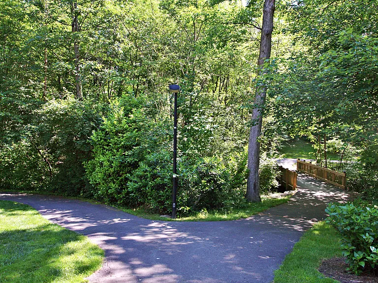 1450 Greenmont Ct — Photo 27