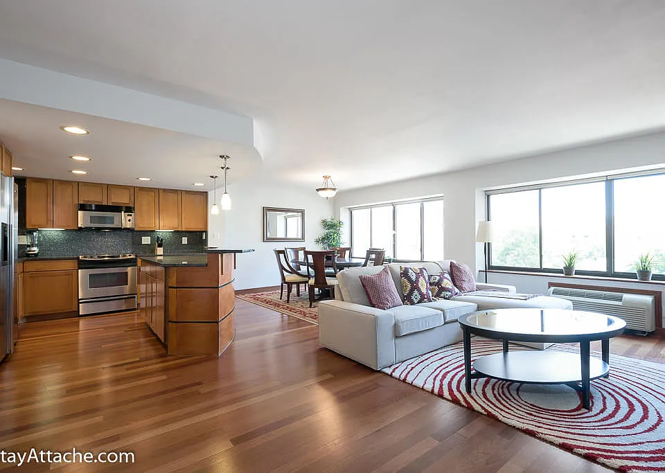 2405 I St NW