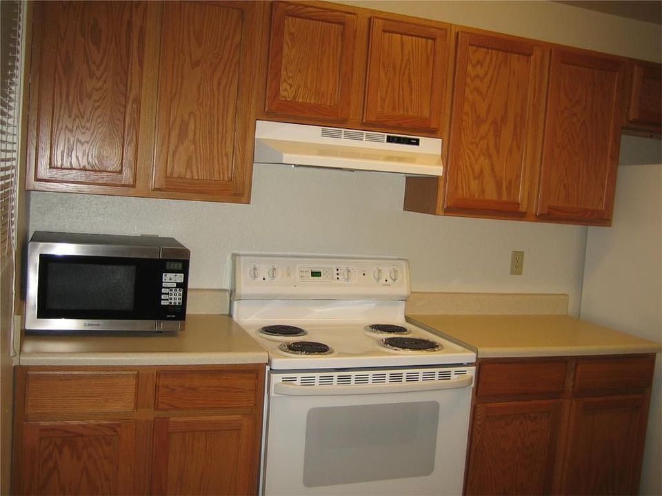2nd image of 12418 SE 272nd Place B #B