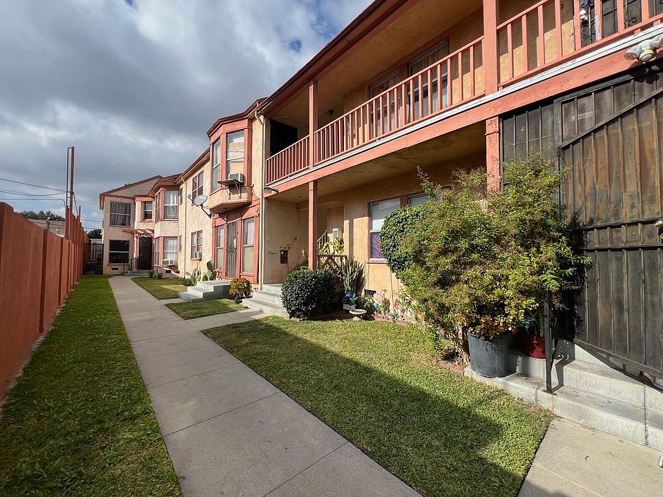 2nd image of 6719 Seville Ave