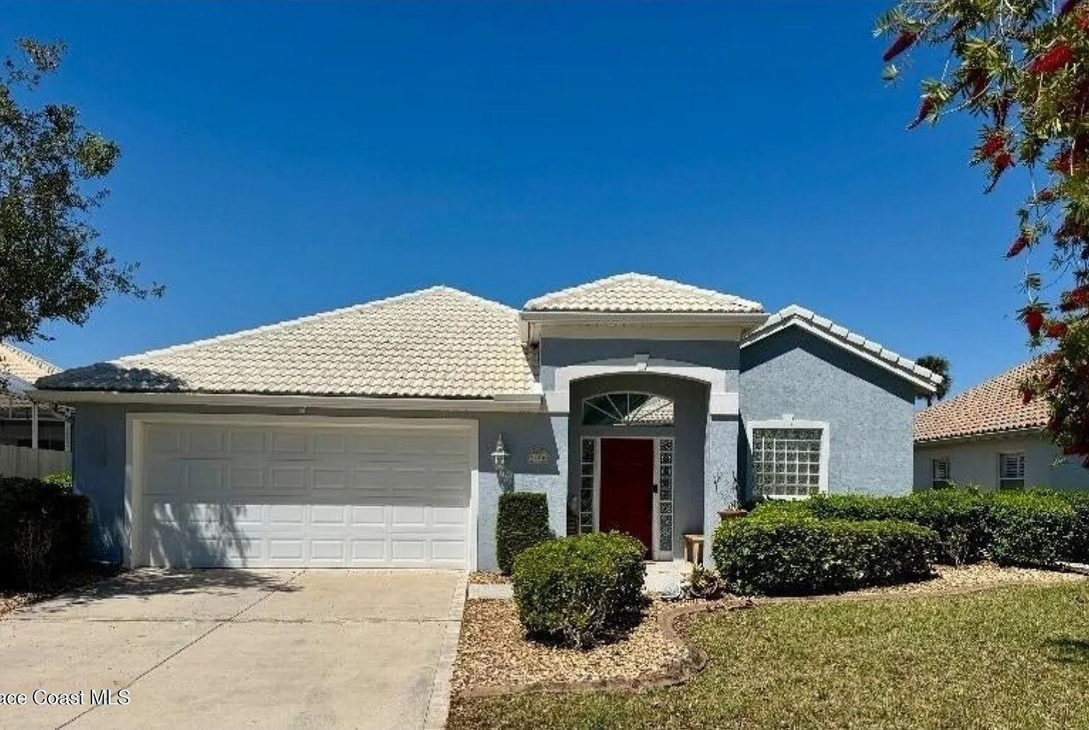 3 bed, 2.0 bath, 1917 sqft, $3,800 — Photo 1