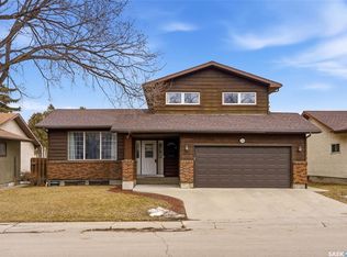 2102 Cunning CRESCENT, Regina, SK S4V 0M8