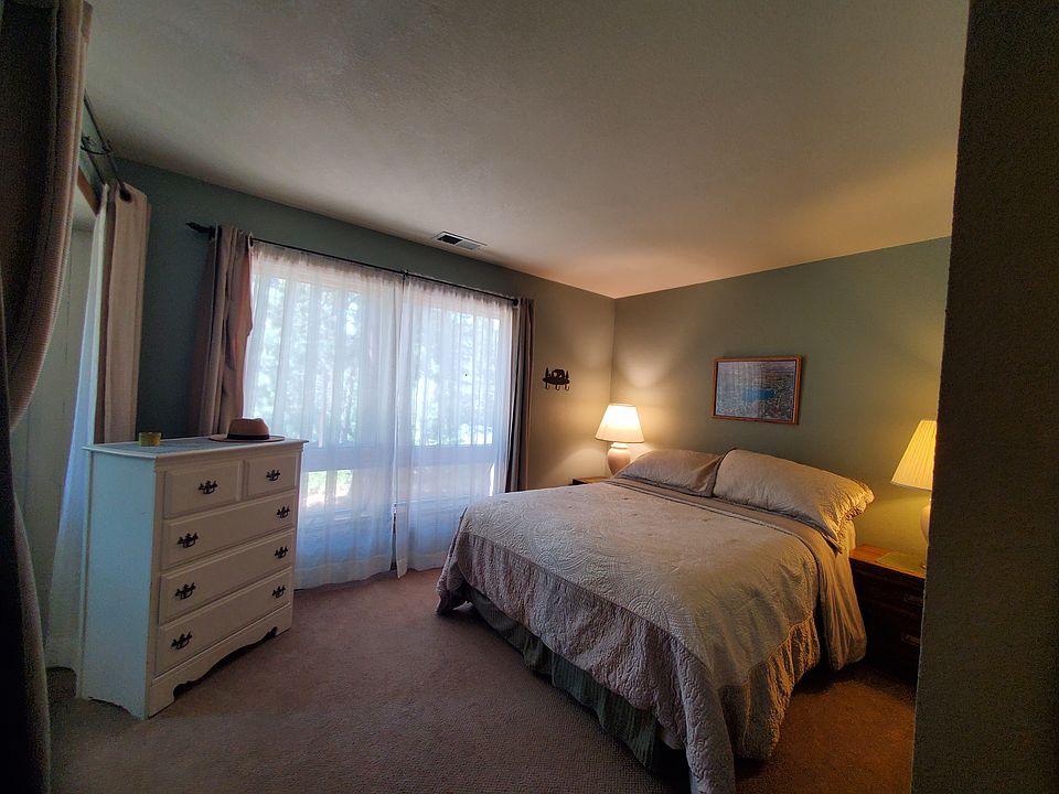 1st floor bedroom