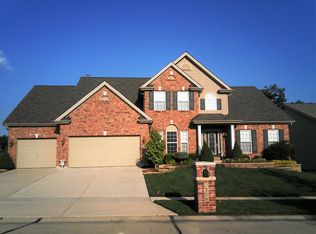 3106 Brook Hollow Dr, O'Fallon, MO