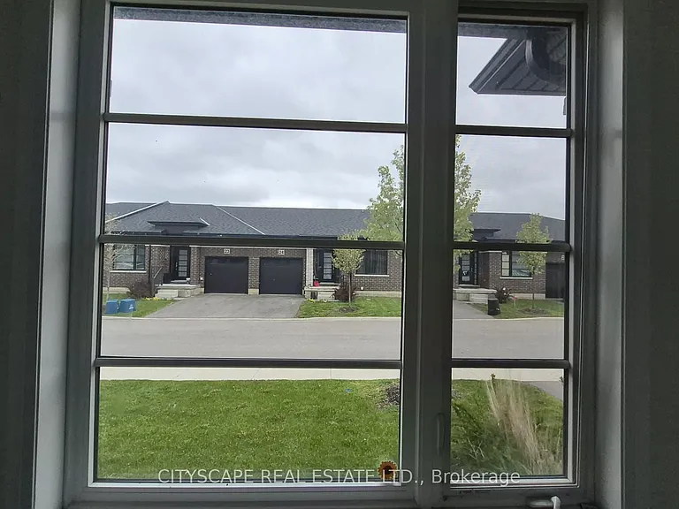 550 Grey St #28 — Photo 11