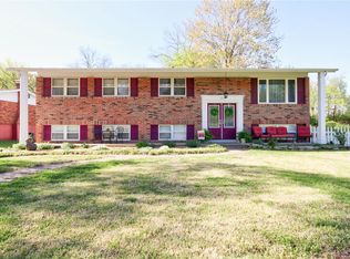 1226 Iron Warrior Ln, Ballwin, MO