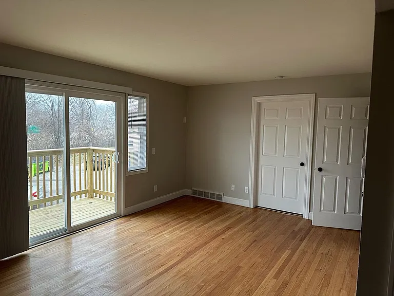 The Court Apartments — Photo 15