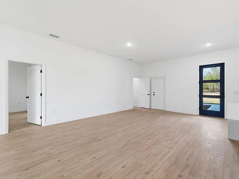 2652 W Paragon Ln — Photo 11