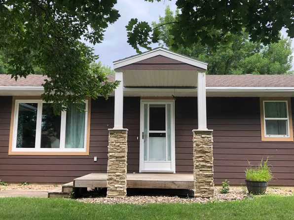 58 Westview Dr, Milford, IA 51351