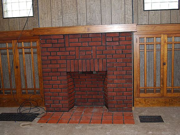 DECORATIVE FIREPLACE AND BUILT-INS