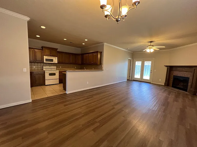 509 SW 124th Pl — Photo 9
