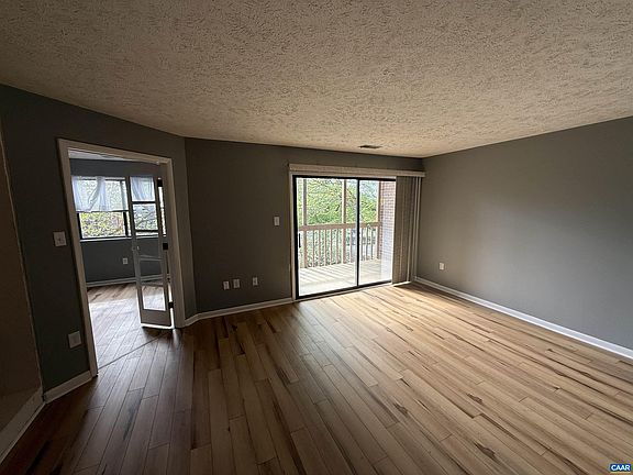 3rd image of 132 Turtle Creek Rd APT 7