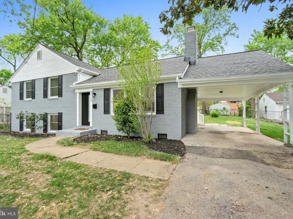 3720 University Dr, Fairfax, VA 22030