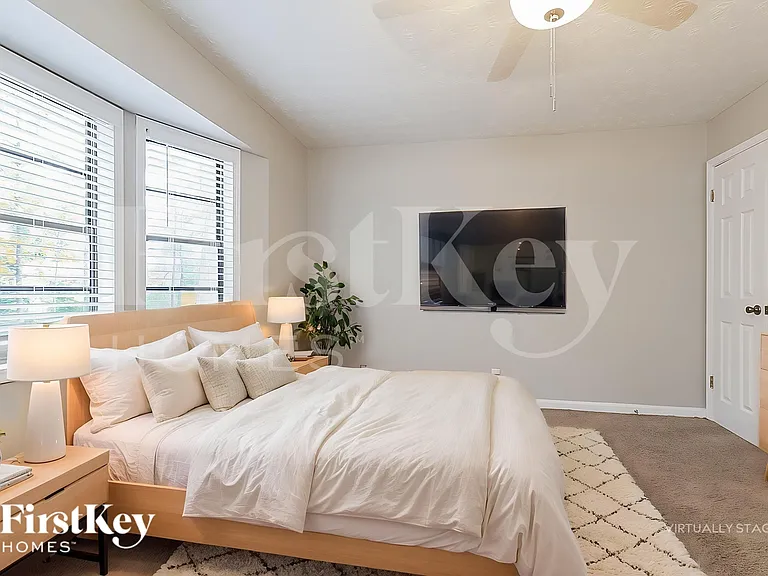 2047 Lake Ridge Ter — Photo 11
