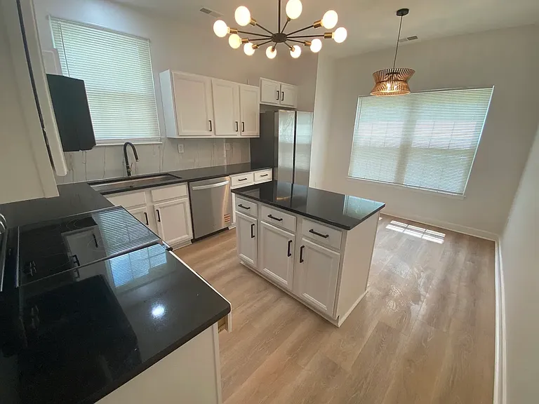 977 Water Oak Ct — Photo 17