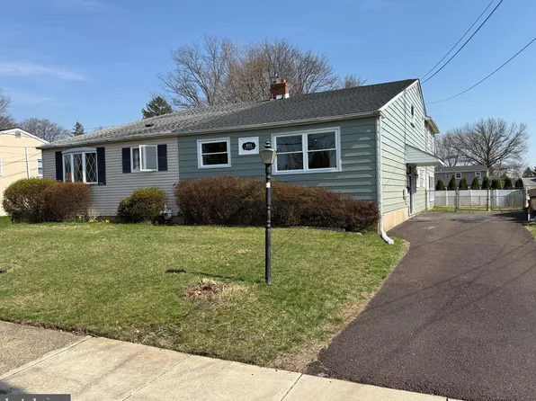 431 Cedar St, Lansdale, PA 19446