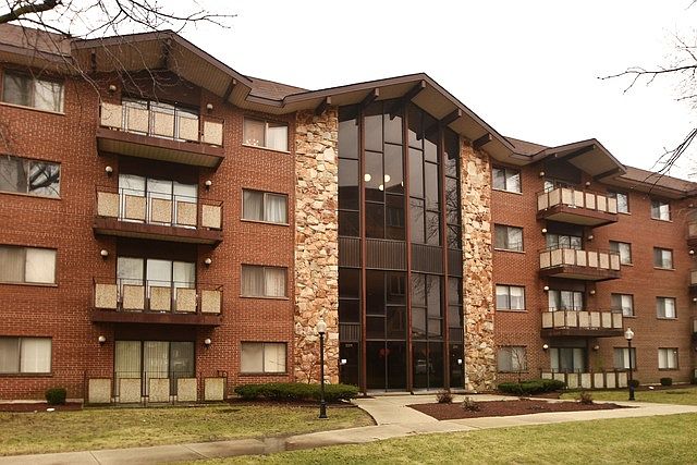 1st image of 2311 183rd St APT 401