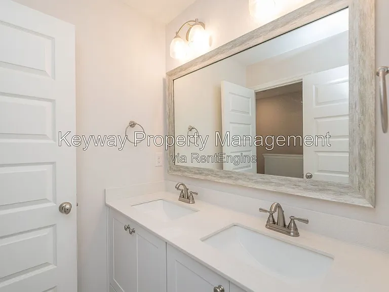 319 Sumac Trl — Photo 22