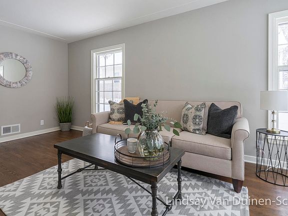 3rd image of 2647 Brooklyn Ave SE