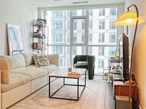3rd image of 50 Ordnance St #2204