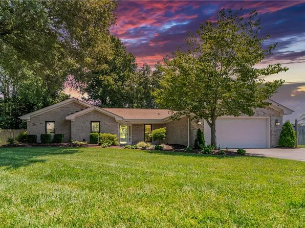 2748 Elson Green Ave, Virginia Beach, VA 23456