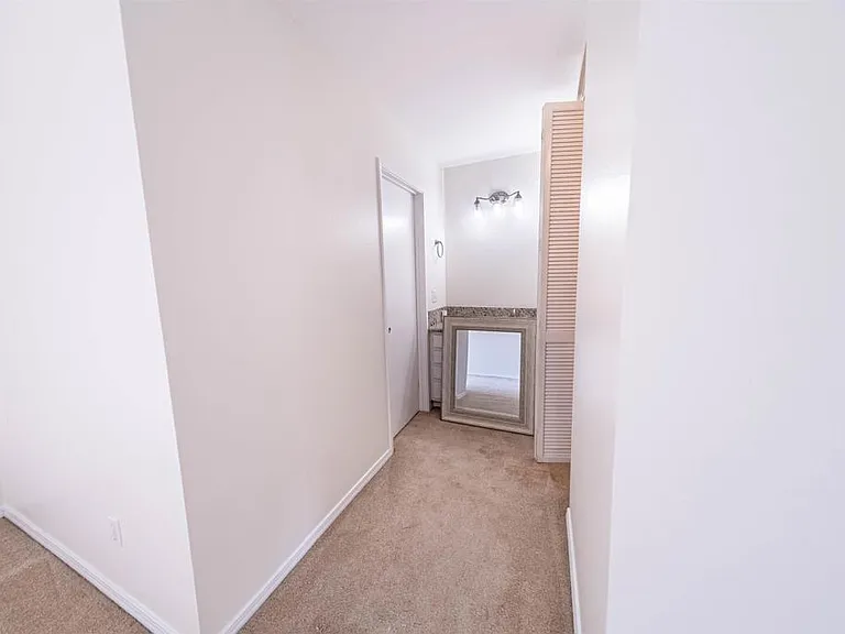 2374 Caringa Way — Photo 10