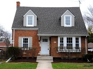 25 N Lincoln Ave, Park Ridge, IL 60068