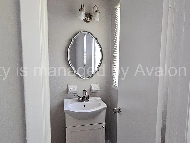 1497 W 29th St — Photo 15