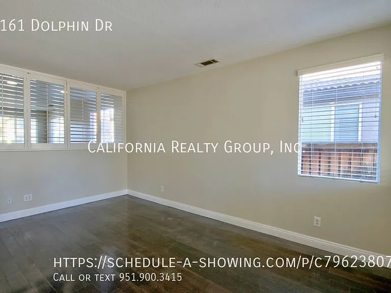 1161 Dolphin Dr — Photo 6