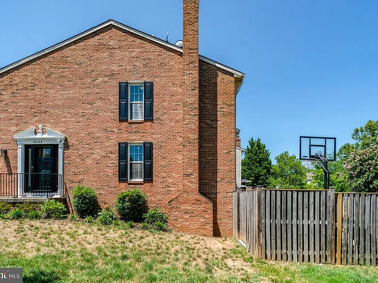 6063 Hydrangea Dr — Photo 46