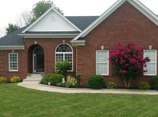 6711 Brook Terrace Dr, Louisville, KY 40228
