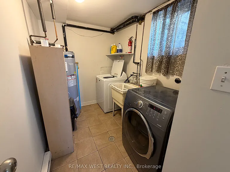1191 Simcoe St S #LOWER — Photo 5