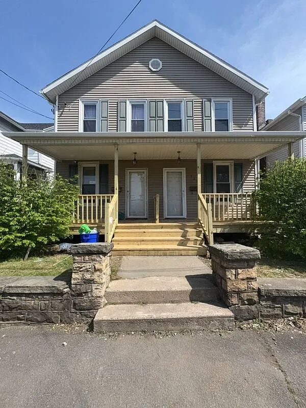 2 bed, 1.5 bath, 1100 sqft, $1,195 — Photo 1