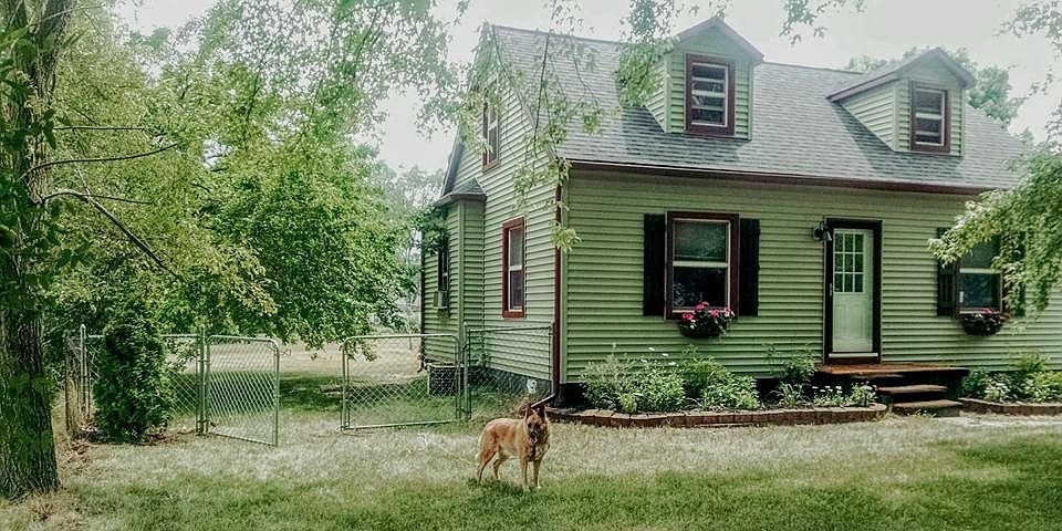 2nd image of 46631 Ayres Ave