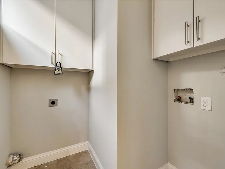 4432 Bowser Ave #C — Photo 8