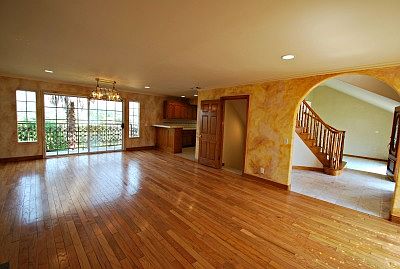 2nd image of 1121 N Vail Ave