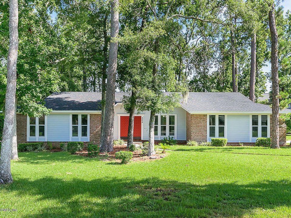 1st image of 404 Perthshire Dr