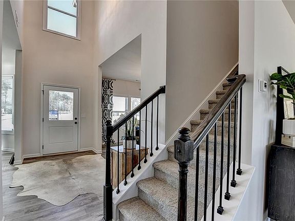 5th image of 735 Rodeo Dr
