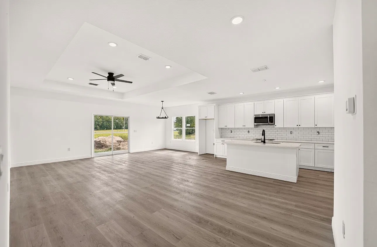 3 bed, 2.5 bath, 1777 sqft, $2,500 — Photo 2