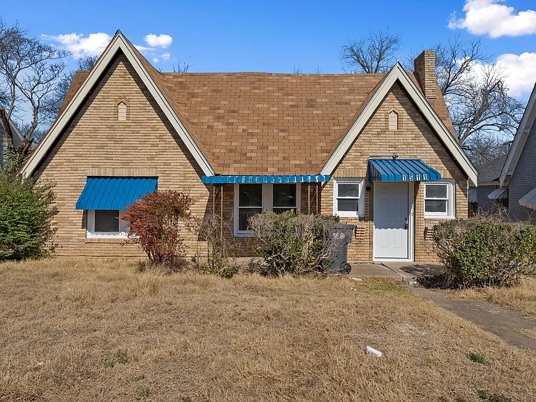1511 Maple Ave — Photo 1