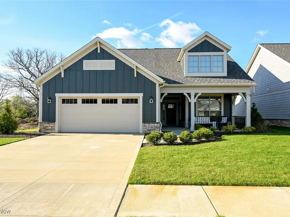 3340 Willow Ln, Akron, OH 44333