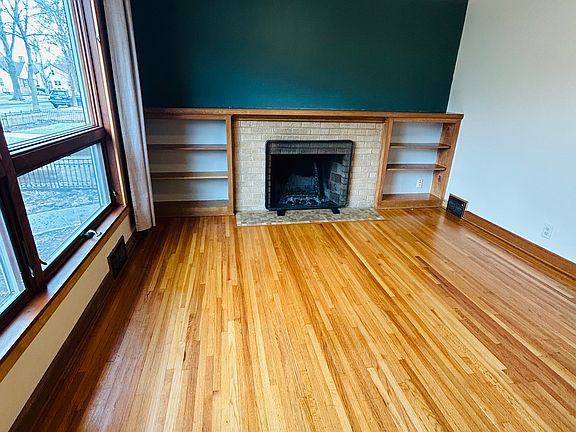 3rd image of 4324 18th Ave S