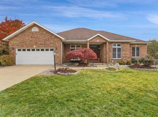 121 Pleasant Ridge Dr, Edwardsville, IL 62025