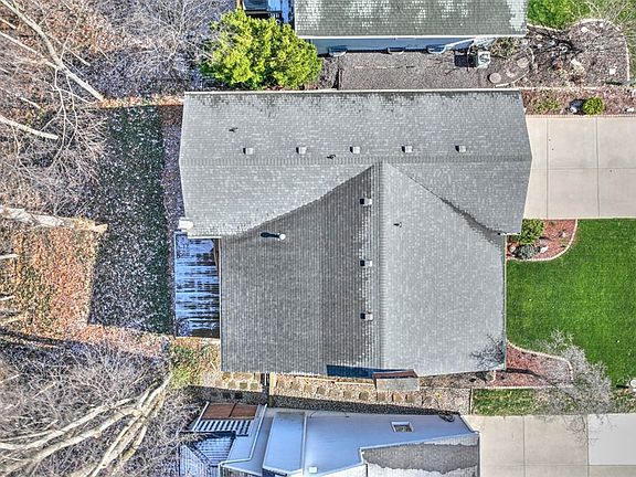 5th image of 337 Hackberry Pl