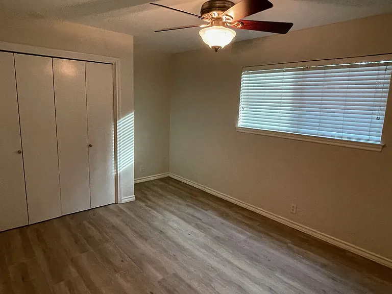 1017 Beecave Woods Dr — Photo 11