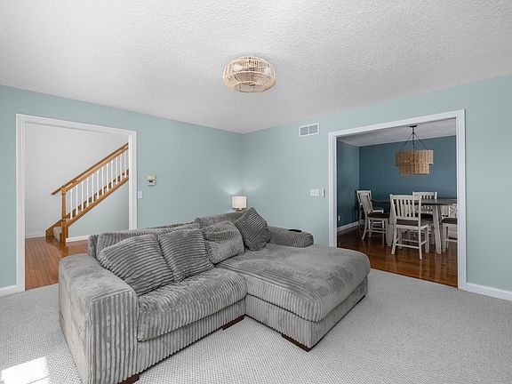 5th image of 2722 W 34th St